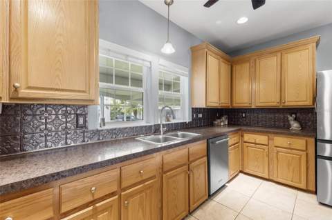 124 Americana Court #214, St Petersburg FL - photo 15 of 36
