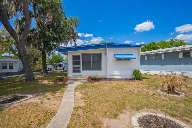 2 bedroom Mobile Home at 3896 Picciola Road #554, Griffwood Co-Op, Fruitland Park — photo 3