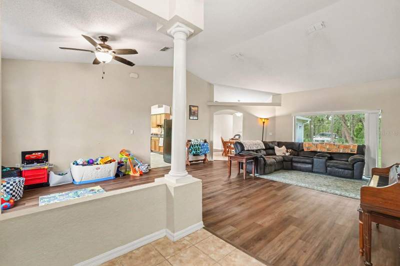 3 bedroom Single Family Residence at 12101 Peregrine Falcon Avenue #6, Royal Highlands Unit 6, Brooksville — photo 5