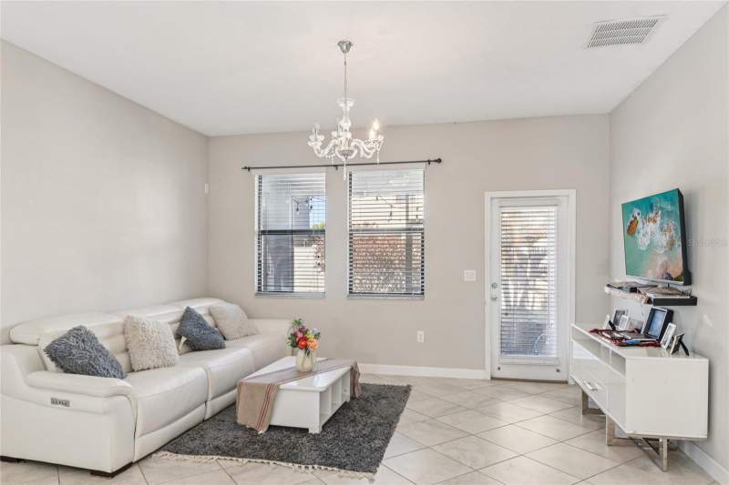 5 bedroom Single Family Residence at 1537 Tallulah Terrace, Union Park Ph 4B & 4C, Wesley Chapel — photo 4