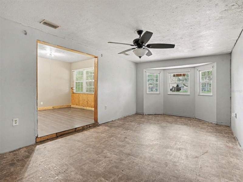 5 bedroom Single Family Residence at 521 Green Circle, Grove Park, Fort Meade — photo 5