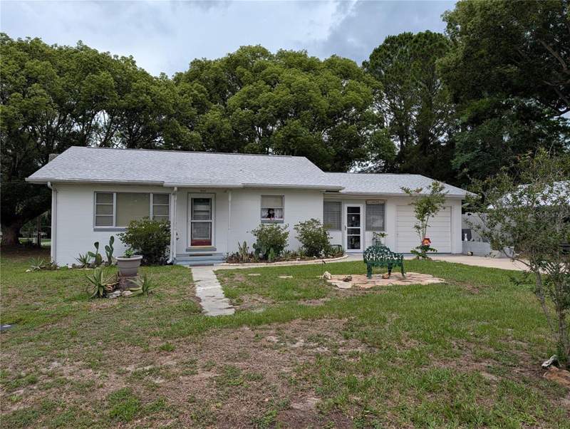 2 bedroom Single Family Residence at 11240 SE 53rd Court, Belleview, Belleview — photo 2