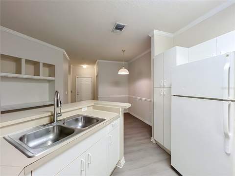 3605 Conroy Road #513, Orlando FL - photo 14 of 31