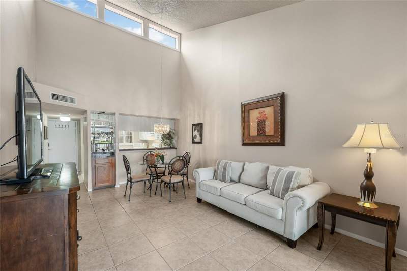 2 bedroom Condominium at 210 Woodlake Wynde, East Lake Woodlands Woodlake Run, Oldsmar — photo 5