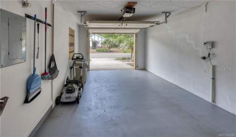 85 Golfview Drive, Homosassa FL - photo 18 of 19