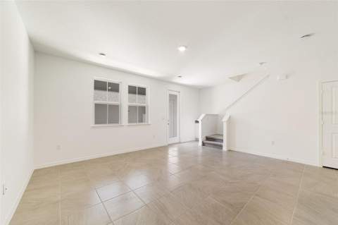 684 Lola Lane, Oviedo FL - photo 8 of 28