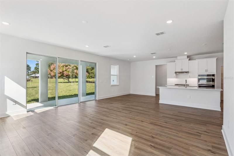 4 bedroom Single Family Residence at 574 Emerald Grove Drive, Eden Crest, Apopka — photo 3