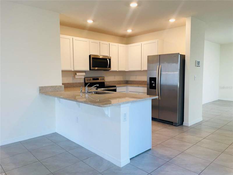 3 bedroom Single Family Residence at 17043 Oval Rum Drive, Forest Brooke Ph 4B, Wimauma — photo 2
