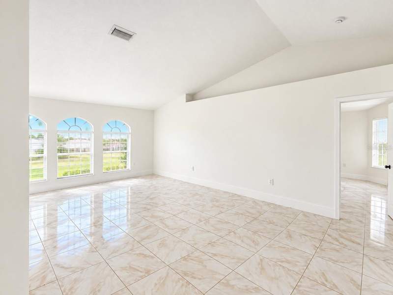 3 bedroom Single Family Residence at 23113 Newcun Avenue, Port Charlotte Sec 013, Port Charlotte — photo 4