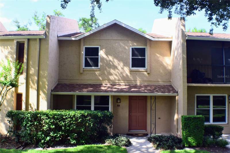 814 PARK LAKE CIRCLE #8 home for sale in Park Lake Townhouses