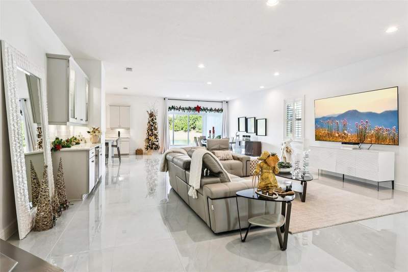 4 bedroom Single Family Residence at 13265 Bromborough Drive, Eagle Crk Village I Ph 2, Orlando — photo 5