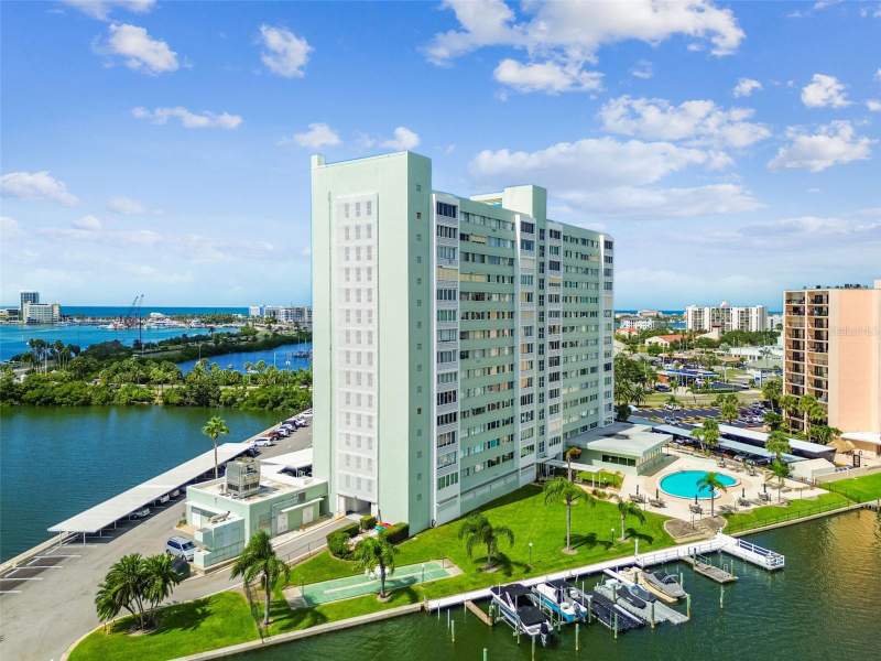2 bedroom Condominium at 31 Island Way #609, Horizon House Co-Op, Clearwater Beach — photo 2