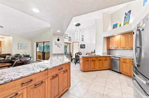 10307 Waters Edge Court, Weeki Wachee FL - photo 17 of 46