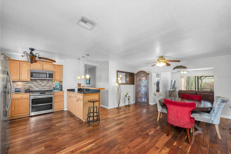 3 bedroom Single Family Residence at 1700 74TH AVENUE, MEADOW LAWN 9TH ADD, ST PETERSBURG — photo 5
