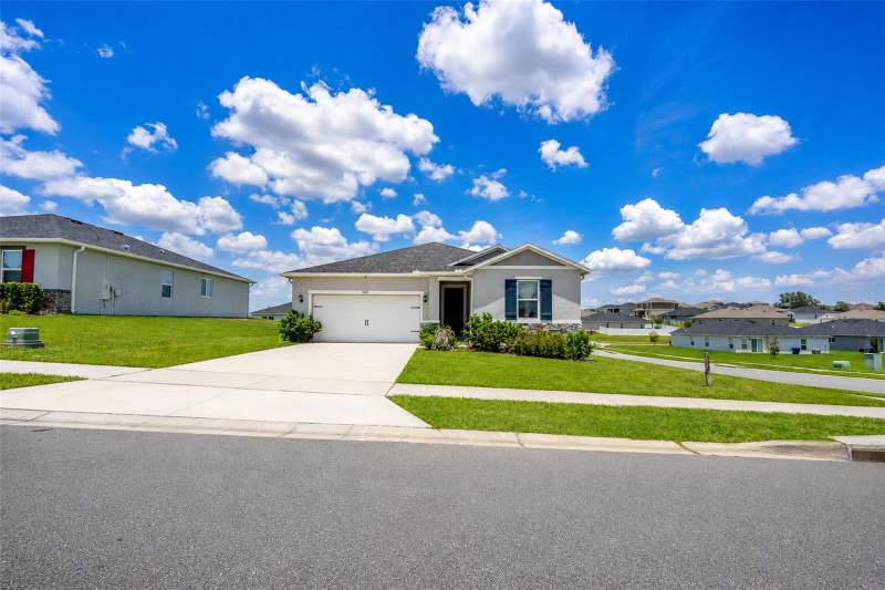 3 bedroom Single Family Residence at 3349 Pink Oleander Avenue, Lake Jackson Gardens II, Mascotte — photo 2