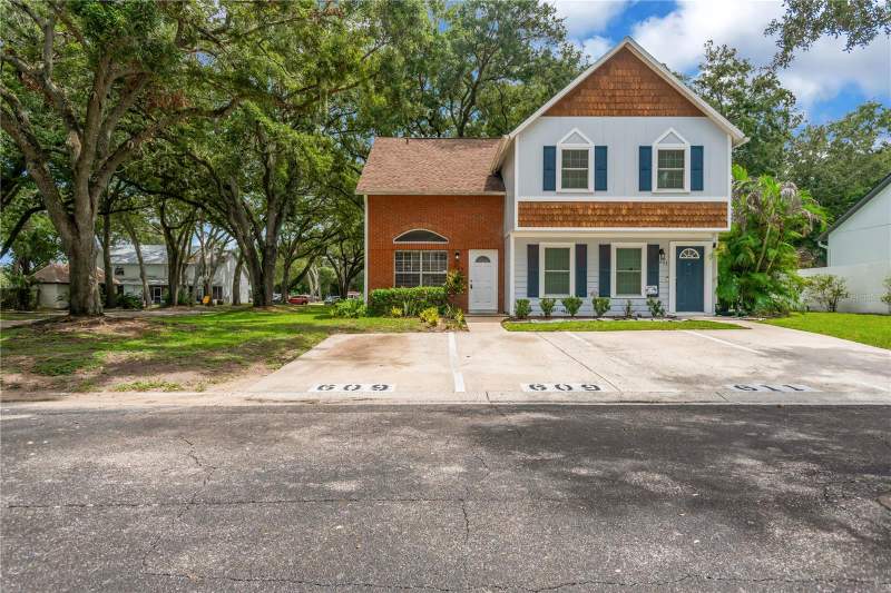 609 SAINT HENRY DRIVE home for sale in Kingss Court Townhomes