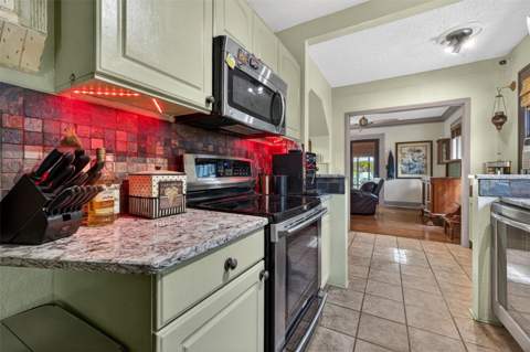 652 8th Avenue, St Petersburg FL - photo 13 of 27