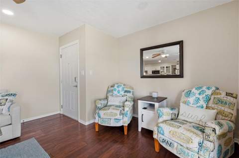 5117 Salmon Drive #B, St Petersburg FL - photo 7 of 57