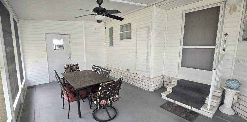 2 bedroom Manufactured Home at 31 Revere Way #23, Lake Tarpon Mobile Home Village, Palm Harbor — photo 2