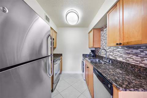 5092 Beach Drive #A, St Petersburg FL - photo 9 of 53