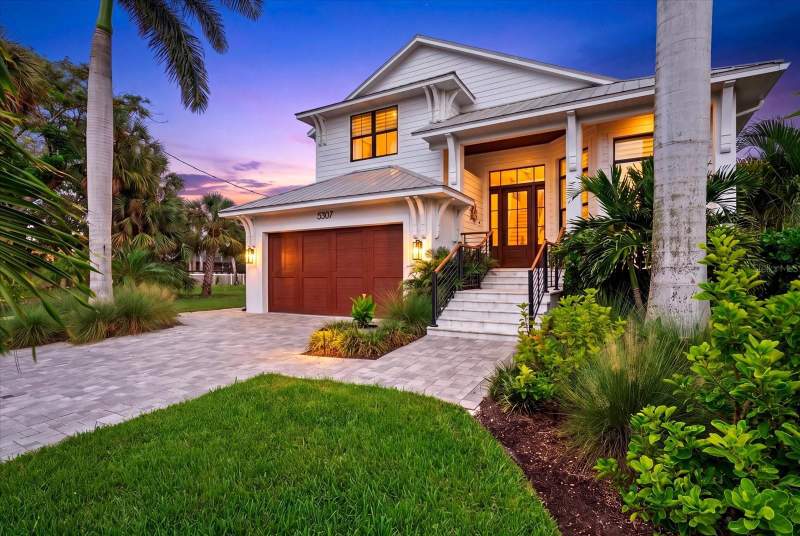 5307 AVENIDA DEL MARE home for sale in Sarasota Beach