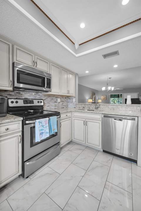 110 Cypress Ct #3-82, Oldsmar FL - photo 9 of 37