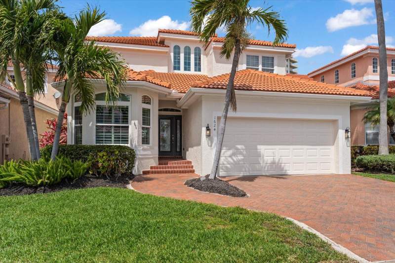 Moorings Of Sand Key