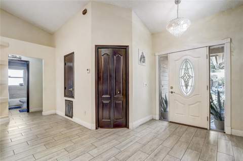 2191 Alclobe Circle, Ocoee FL - photo 11 of 45