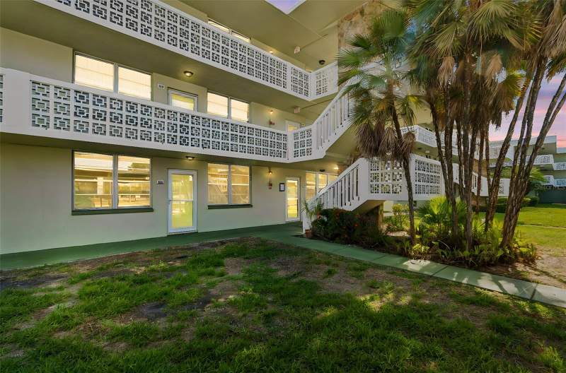 1 bedroom Condominium at 4705 1st Street #138, Winston Park Northeast, St Petersburg — photo 2