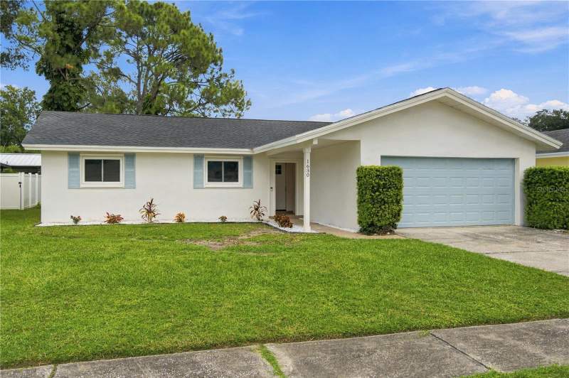 3 bedroom Single Family Residence at 1630 Dale Circle, Amberlea, Dunedin — photo 2