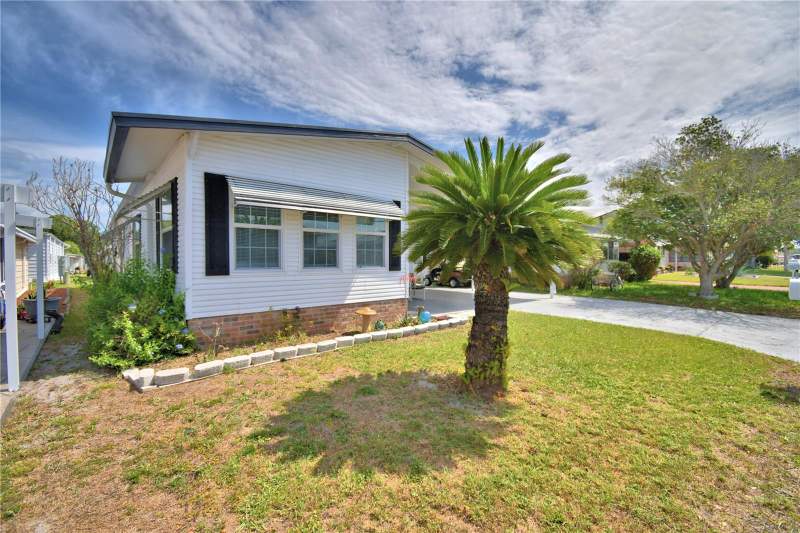 2 bedroom Manufactured Home at 4253 Cedarwood Street, Oakwood Estates, Winter Haven — photo 3