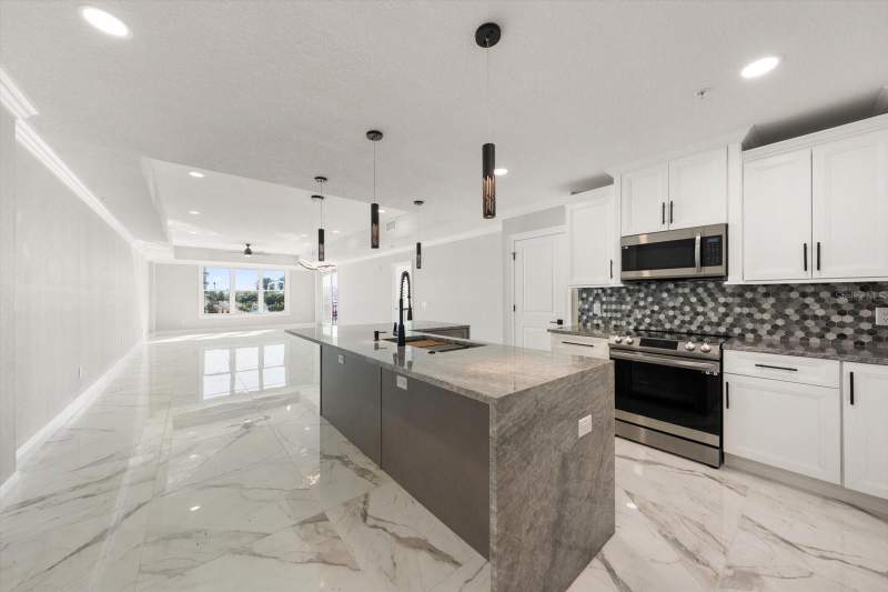3 bedroom Condominium at 211 Dolphin Point #203, La Brisa Del Mar Condo Unit 203, Clearwater — photo 5