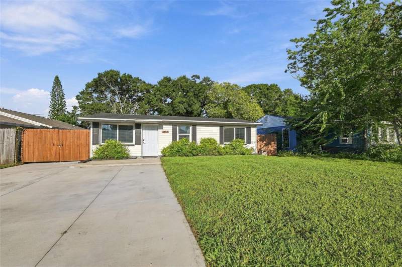 3 bedroom Single Family Residence at 1684 Coral Way, Coral Heights Sub, Largo — photo 3