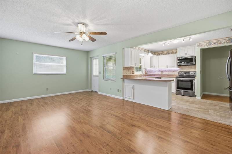 2 bedroom Villa at 8350 SW 93rd Lane #D, On Top Of The World, Ocala — photo 3