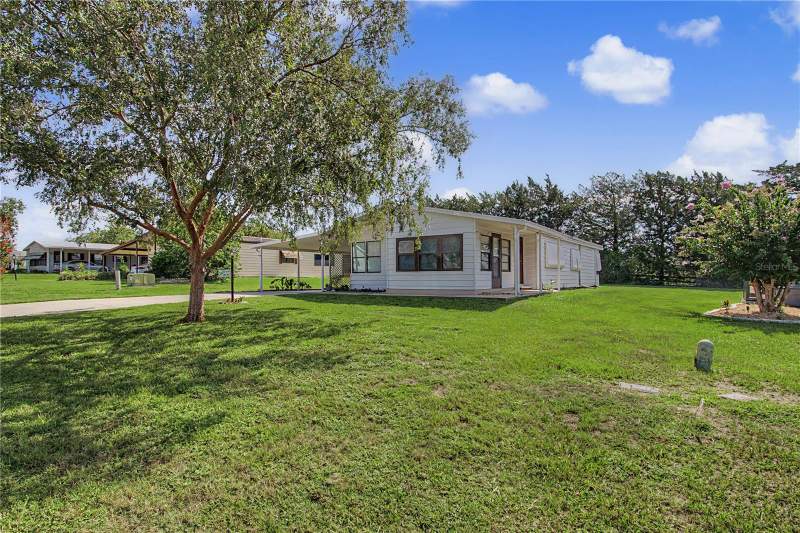 2 bedroom Manufactured Home at 8145 SW 64th Avenue, Marion Landing, Ocala — photo 3