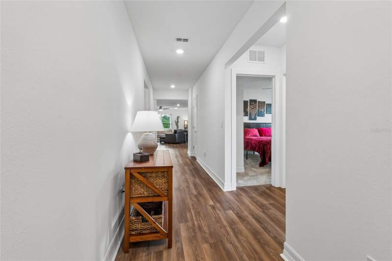 4 bedroom Single Family Residence at 3883 Capri Coast Drive, North Park Isle Ph 1A, Plant City — photo 3
