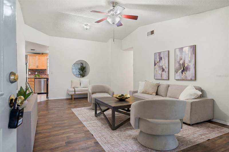 3 bedroom Single Family Residence at 9403 Afton Court, Timberlane Sub Unit 7A, Tampa — photo 5