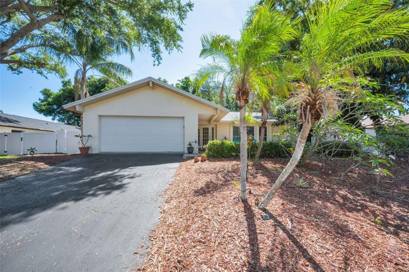 3 bedroom Single Family Residence at 520 Sandy Hook Road, Westlake Village, Palm Harbor — photo 3