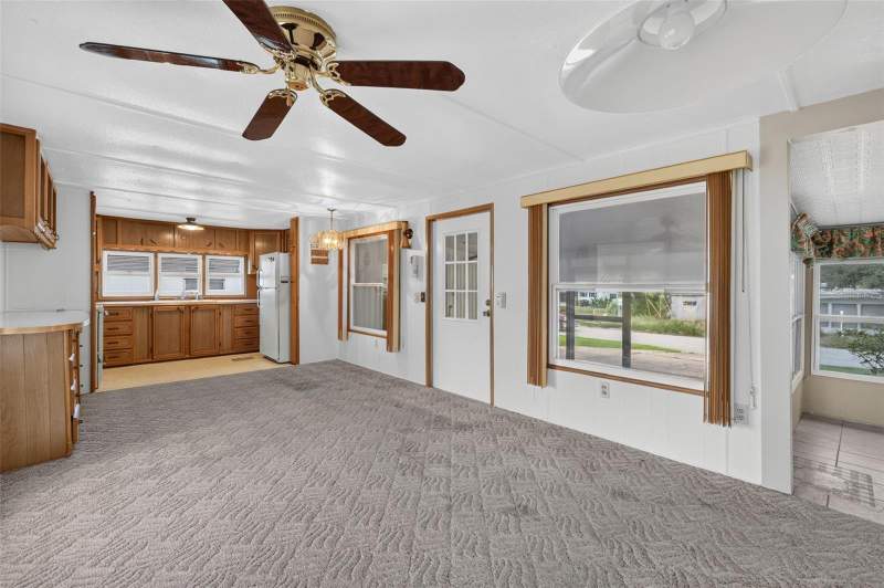 2 bedroom Mobile Home at 31722 Imperial Drive, Imperial Mobile Terrace Sub, Tavares — photo 4