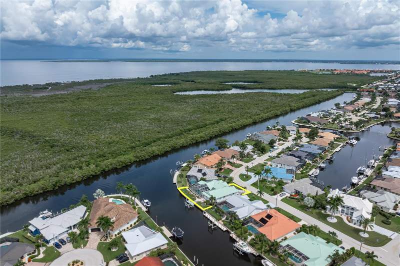 3 bedroom Single Family Residence at 2819 Deborah Drive, Punta Gorda Isles Sec 12, Punta Gorda — photo 4