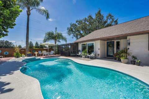 6923 Silvermill Drive, Tampa FL - photo 9 of 64
