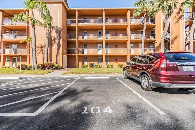 2 bedroom Condominium at 12760 Indian Rocks Road #104, New Atlantis Club Condo, Largo — photo 2