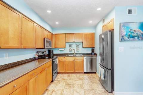5012 Starfish Drive #B, St Petersburg FL - photo 7 of 53