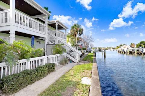 5012 Starfish Drive #B, St Petersburg FL - photo 19 of 53