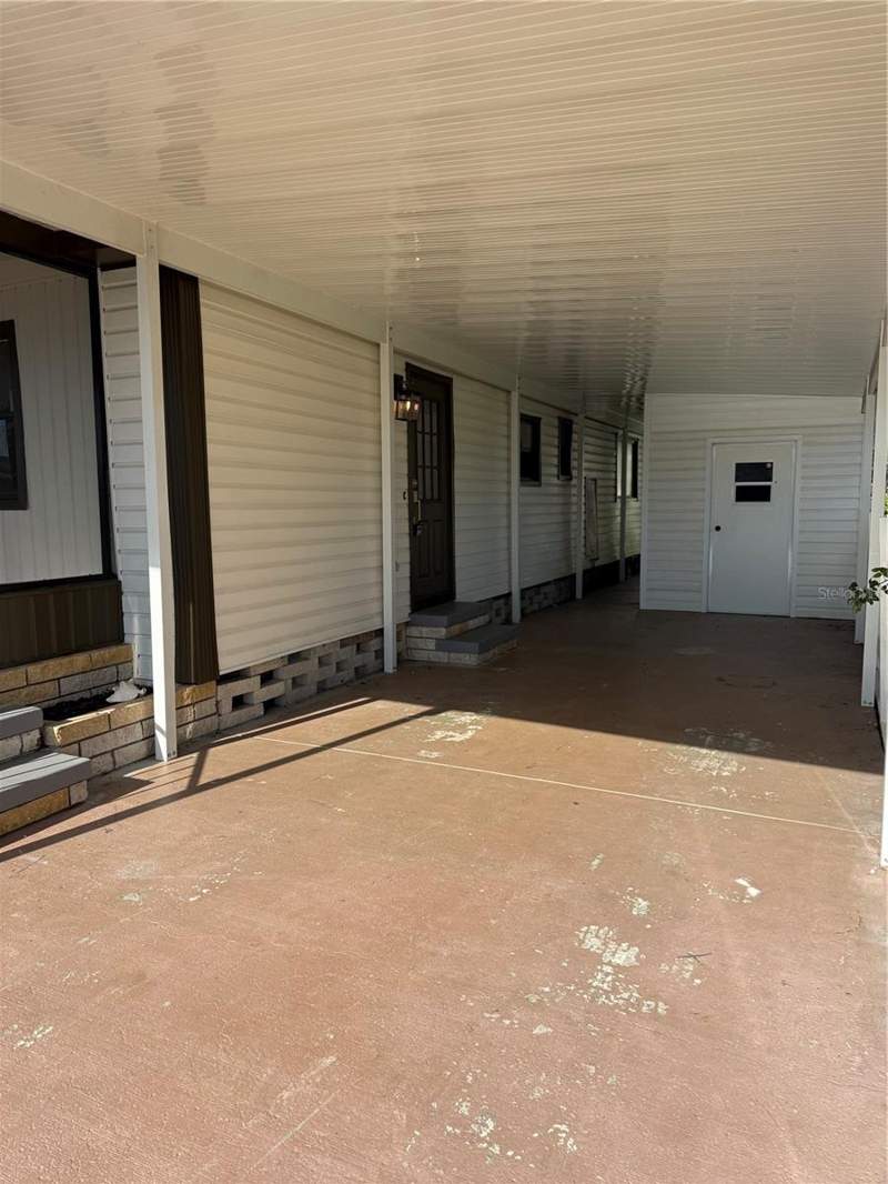 2 bedroom Manufactured Home at 6710 36th Avenue #32, Shadow Brook Mobile Home, Palmetto — photo 4