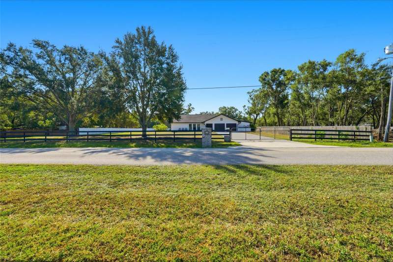 3 bedroom Single Family Residence at 6370 90TH AVENUE, PINELLAS FARMS, PINELLAS PARK — photo 3