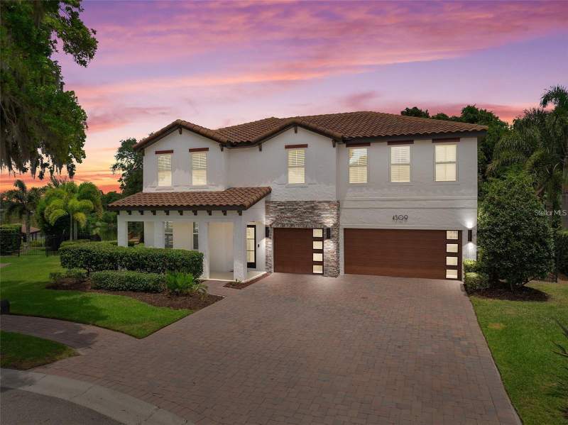 5 bedroom Single Family Residence at 4509 Patricia Ann Court, Holden Cove, Orlando — photo 2