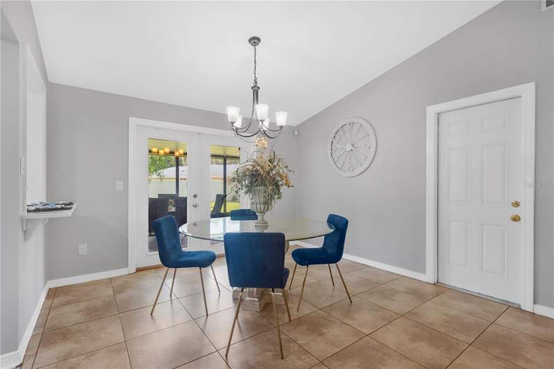 3 bedroom Single Family Residence at 819 Jacaranda Drive, Manors Of Forest Lakes The Ph 2, Oldsmar — photo 5