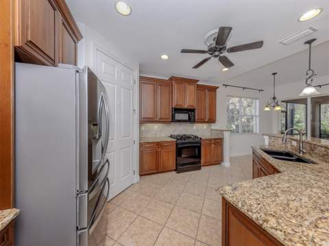 122 Bella Vista Terrace #8A, North Venice FL - photo 18 of 55