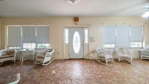 127 E Laurel Avenue, Howey In The Hills FL - photo 6 of 6